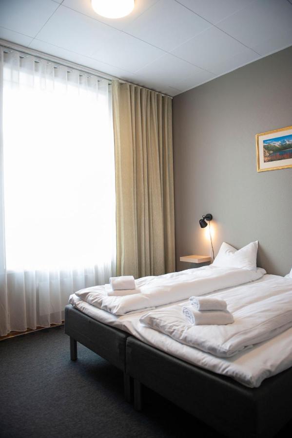 Henriks Hotell Шиен Экстерьер фото